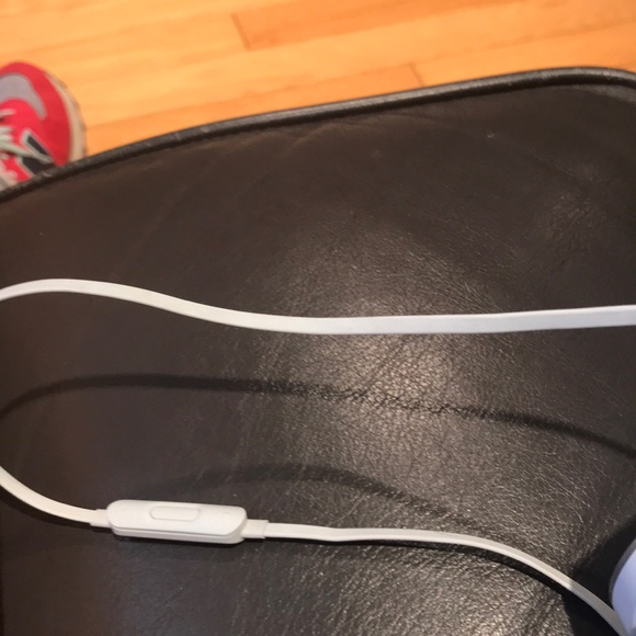 Ear plug cord - Picture 1 of 1